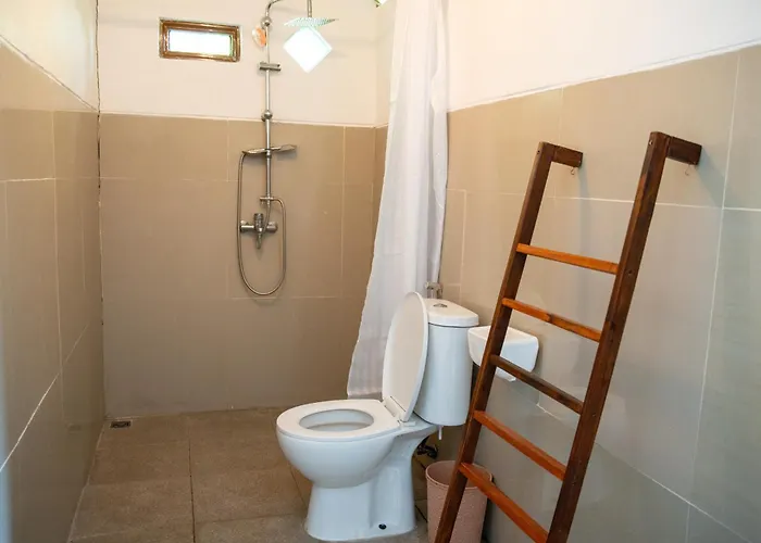 Kubu Sari 3*